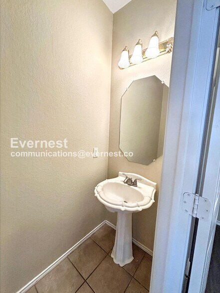 Building Photo - 3605 Texas Topaz Dr