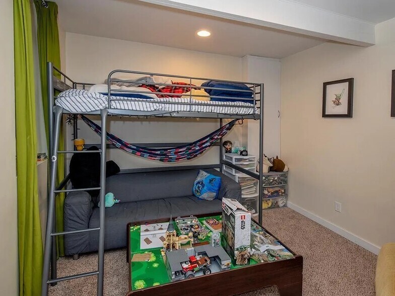 Bedroom #1 - 1015 20th Ave SE