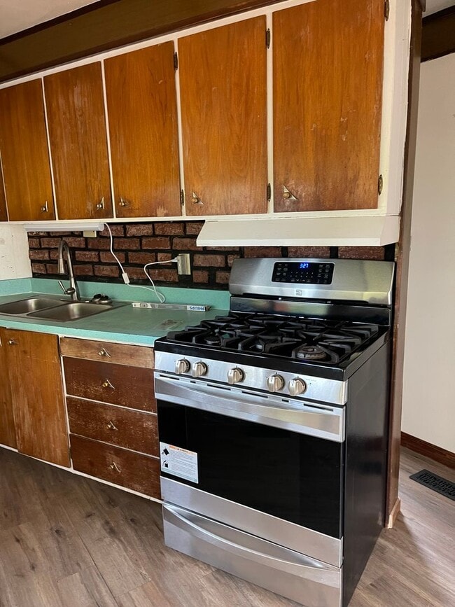 Building Photo - 1 Bedroom