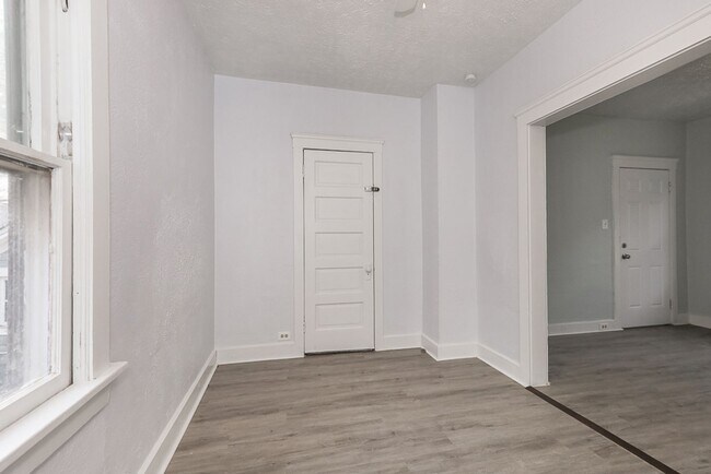 Building Photo - 2307 Garden Ave