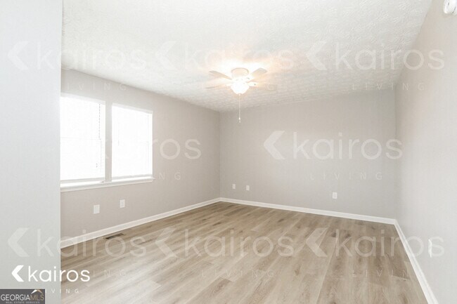 Building Photo - 135 Fawn Dr