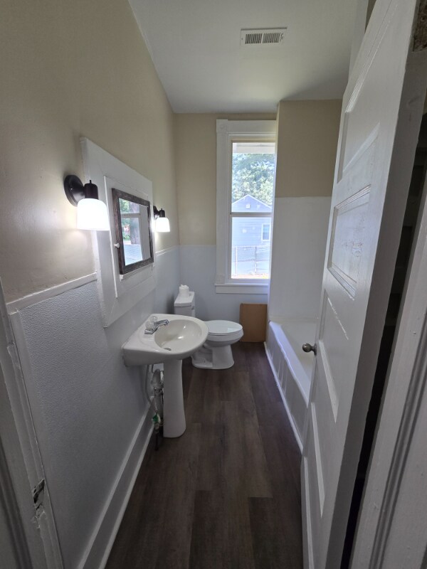 Building Photo - 2513 Haden Ave