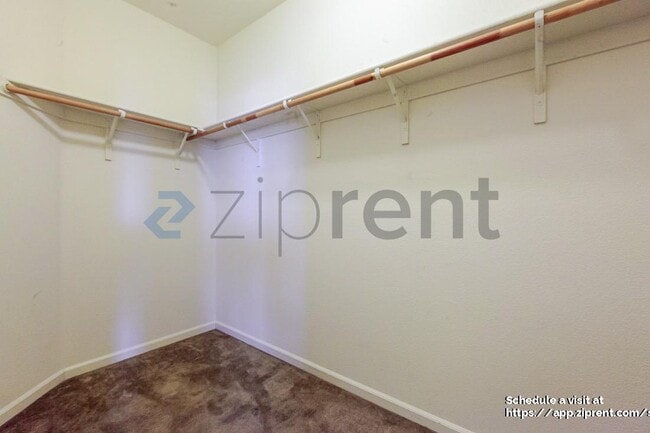 Building Photo - 681 Ringneck Ct