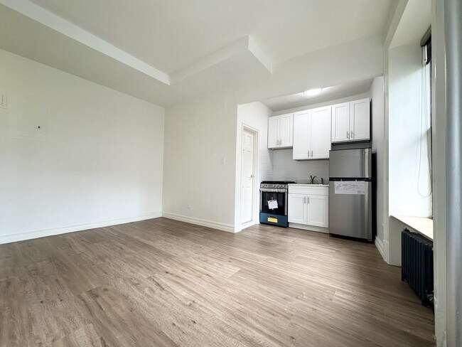 Building Photo - 235 W 103rd St