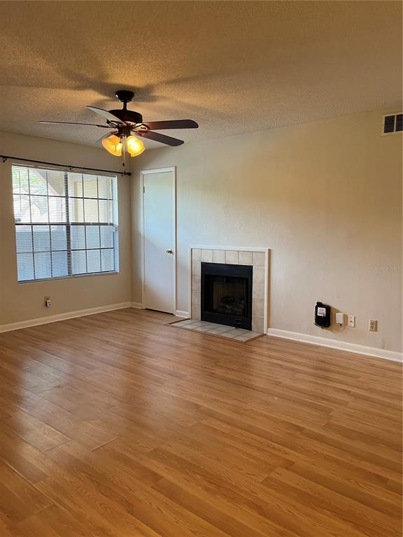 Building Photo - 315 Lakepointe Dr
