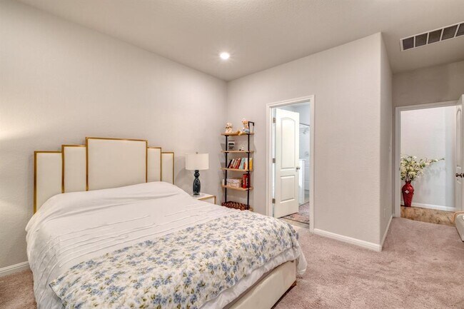 Building Photo - 19425 Forman Dr