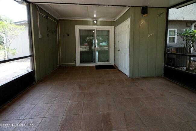 Building Photo - 695 A1A N