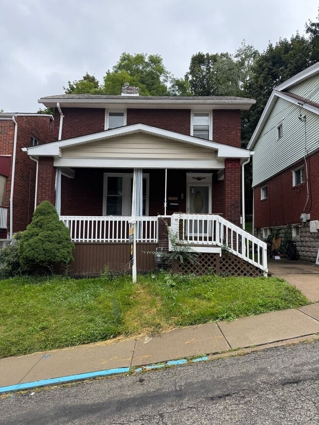 Primary Photo - 3 Bedroom 1.5 Bath in Dormont!