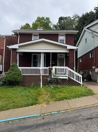Building Photo - 3 Bedroom 1.5 Bath in Dormont!
