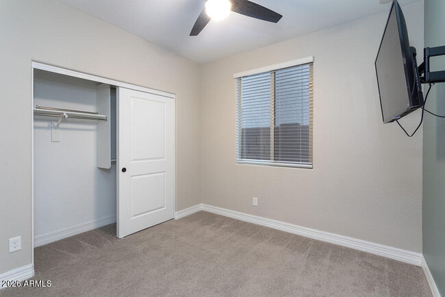 Building Photo - 14341 W Smoketree Dr
