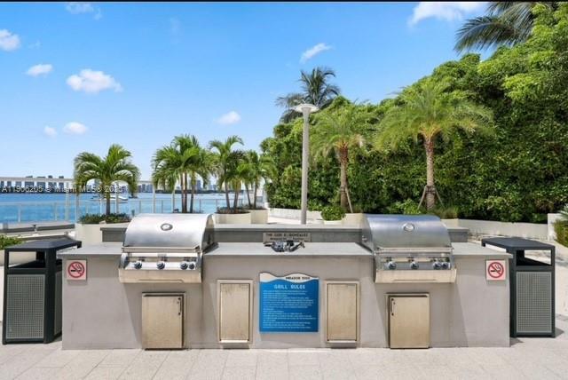 Building Photo - 1000 West Ave