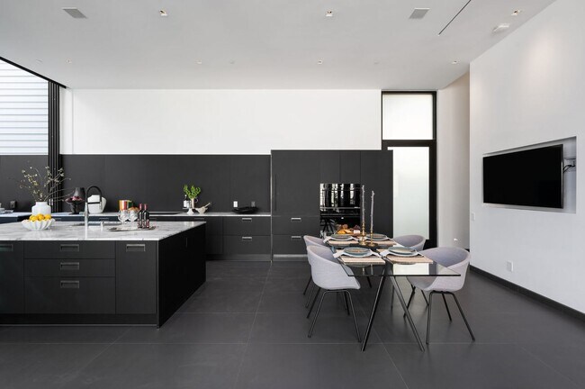 Building Photo - 214 Tucker St