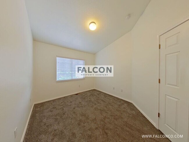 Building Photo - 3851 Josephine Heights