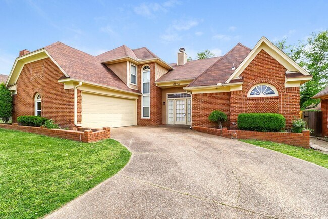 Primary Photo - 6753 Devenshire Ln