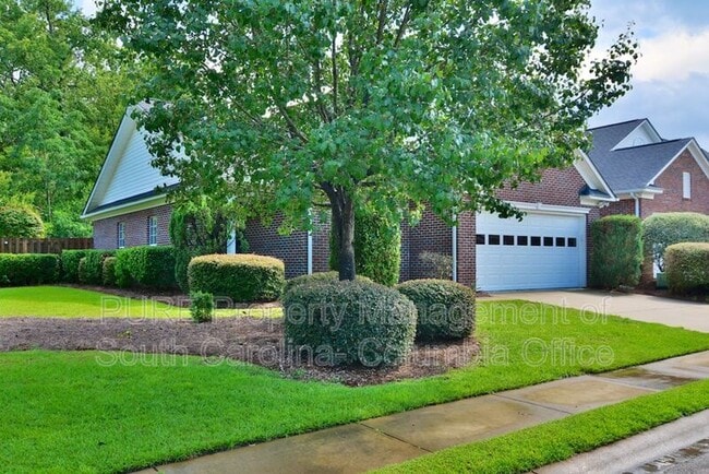 Building Photo - 228 Buffwood Dr
