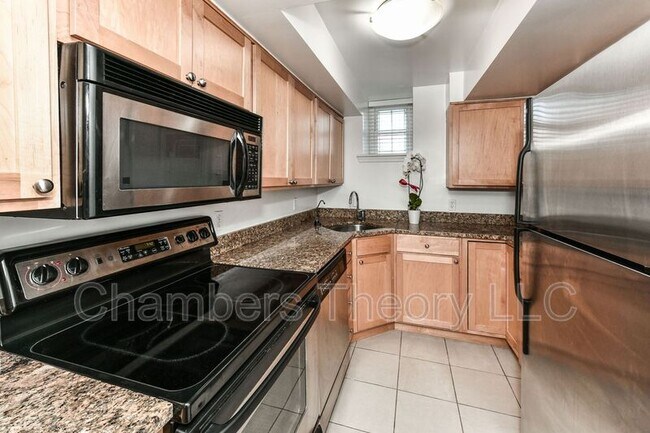 Building Photo - 2630 Adams Mill Rd NW