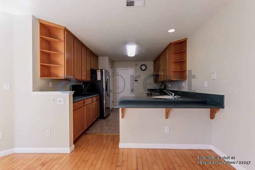 Building Photo - 398 Sutterwind Dr