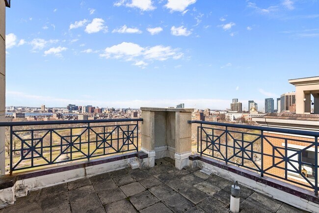 Building Photo - 170 Tremont St