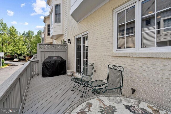 Building Photo - 8878 Ashgrove House Ln