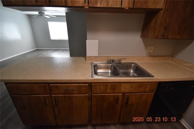 Building Photo - 228 Thorntree Pl