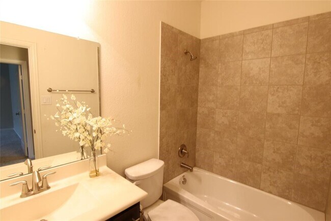 Building Photo - 6719 Rambling Manor Ct