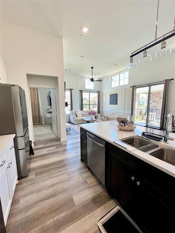 Building Photo - 2621 Chablis Dr