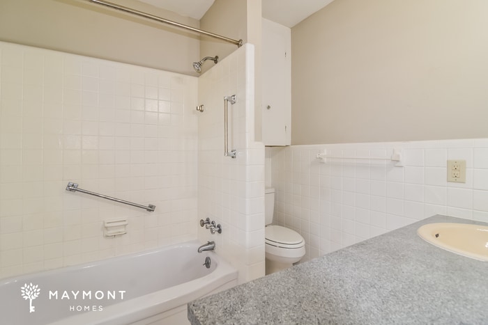 Building Photo - 109 Woodley Ave