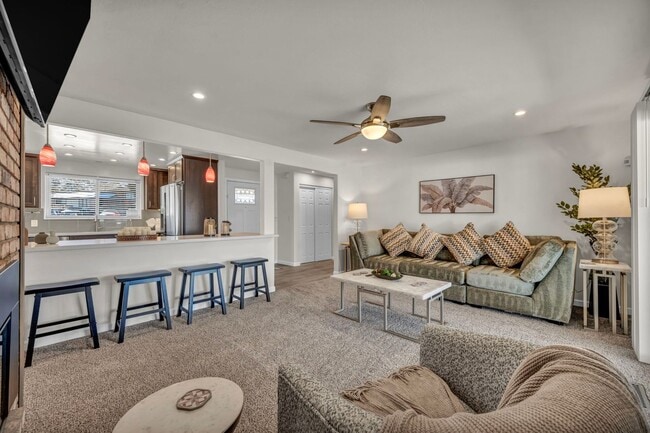 Building Photo - FULLY FURNISHED MOUNTAIN VIEW RETREAT with HOT TUB, RV PARKING & NO HOA