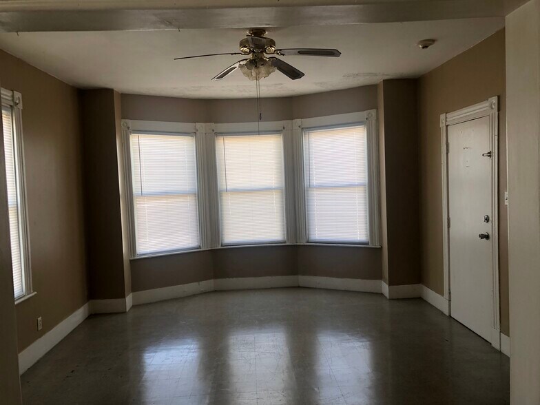 Building Photo - 1641 Acushnet Ave