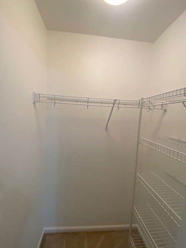 Building Photo - Townhome in great location!