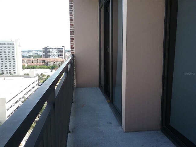 Building Photo - 175 2nd St S