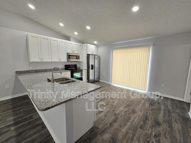 Building Photo - 12325 Shafton Rd