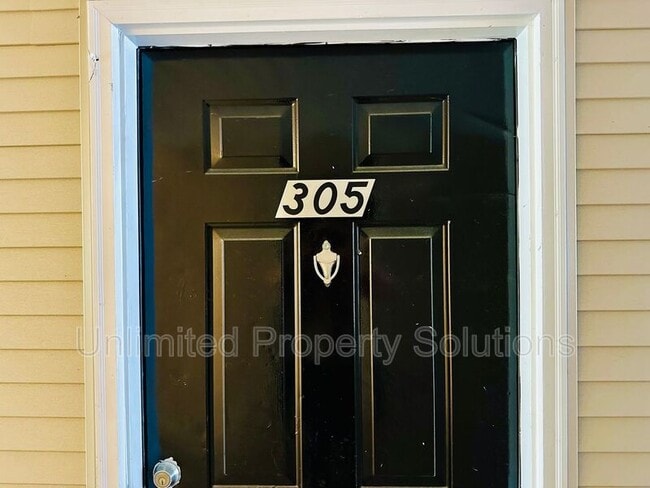 Building Photo - 376 S Kerr Ave