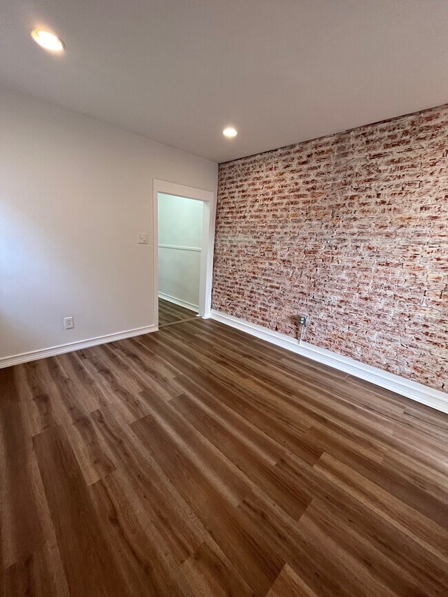 Building Photo - 1544 McKean St