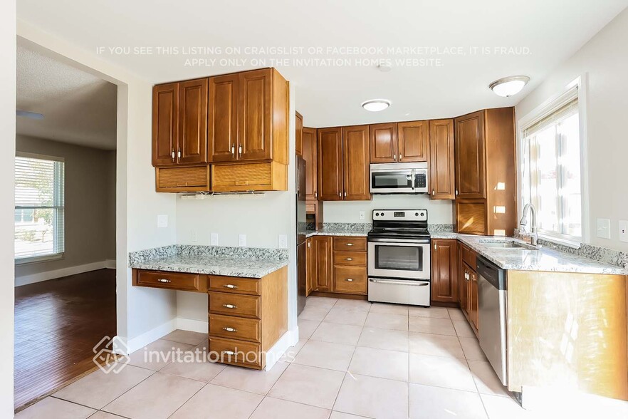 Building Photo - 1314 S Zeno St