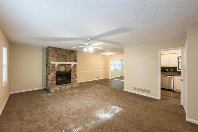 Building Photo - 3038 Courtney Dr