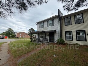 Building Photo - 4101 Holly Cove Dr