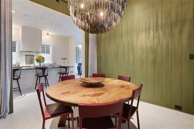 Building Photo - 11291 Serenbe Ln