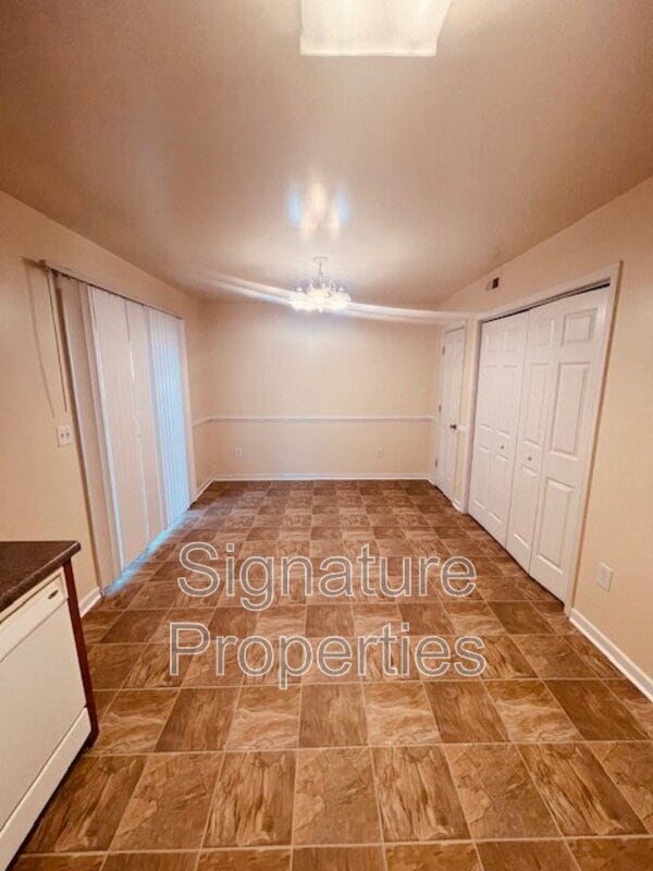 Building Photo - 555 Fairfax Ave