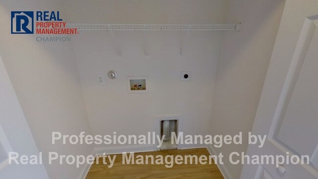 Building Photo - Welcoming Home in Courtney Pines w/Fenced Yard