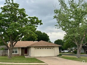 Building Photo - 2605 Cranbrook Cove