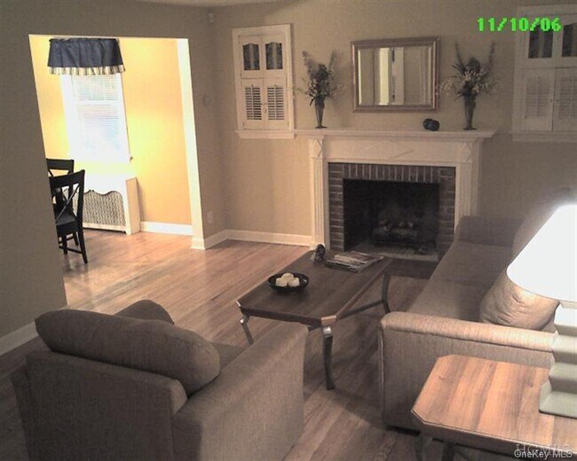 Building Photo - 263 N Regent St