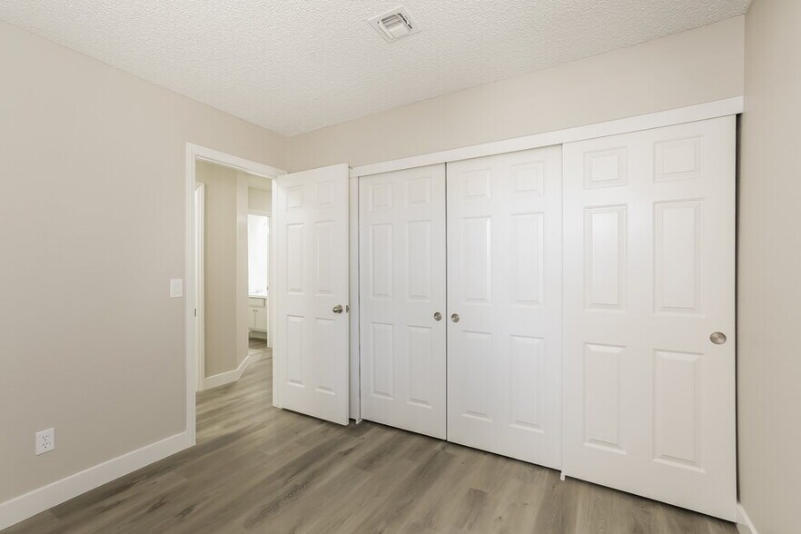 Building Photo - 1330 White Dr