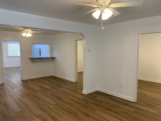 Building Photo - Charming 3-Bedroom Home for Rent - Please review the property available date as it may be availab...