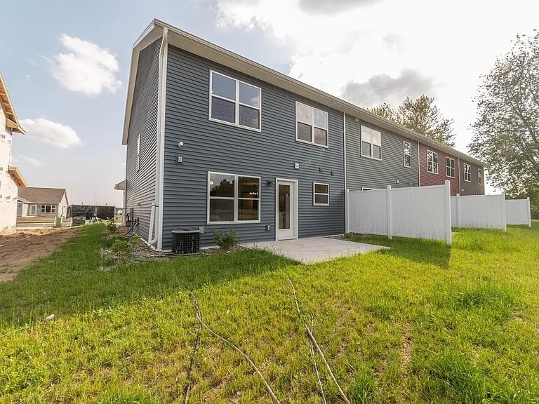 Building Photo - 3308 Green Pastures Ln