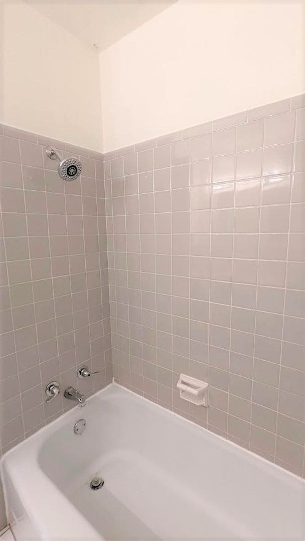 Building Photo - 3 Bed 1.5 Bath 2 Car Garage -Casady Hills ...