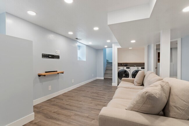 Building Photo - 1638 S 1500 E