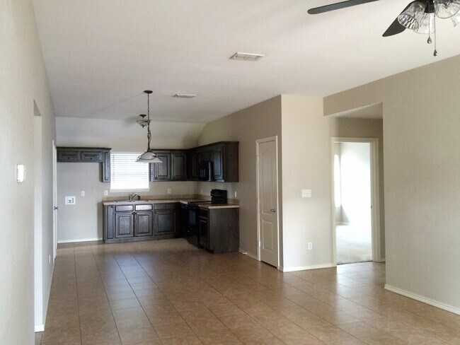 Building Photo - 17037 Loring Ln