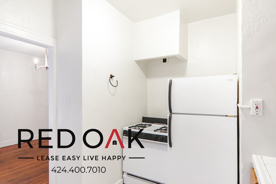 Building Photo - 532 S Coronado St