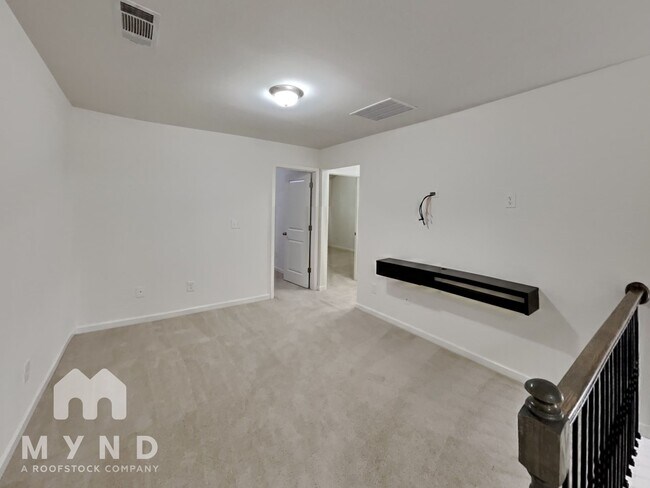 Building Photo - 4445 Newfangle Rd